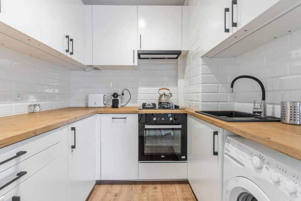 Uroczy Apartament 2 Pokoje - 10 Min Do Morza! Gdańsk Eksteriør bilde